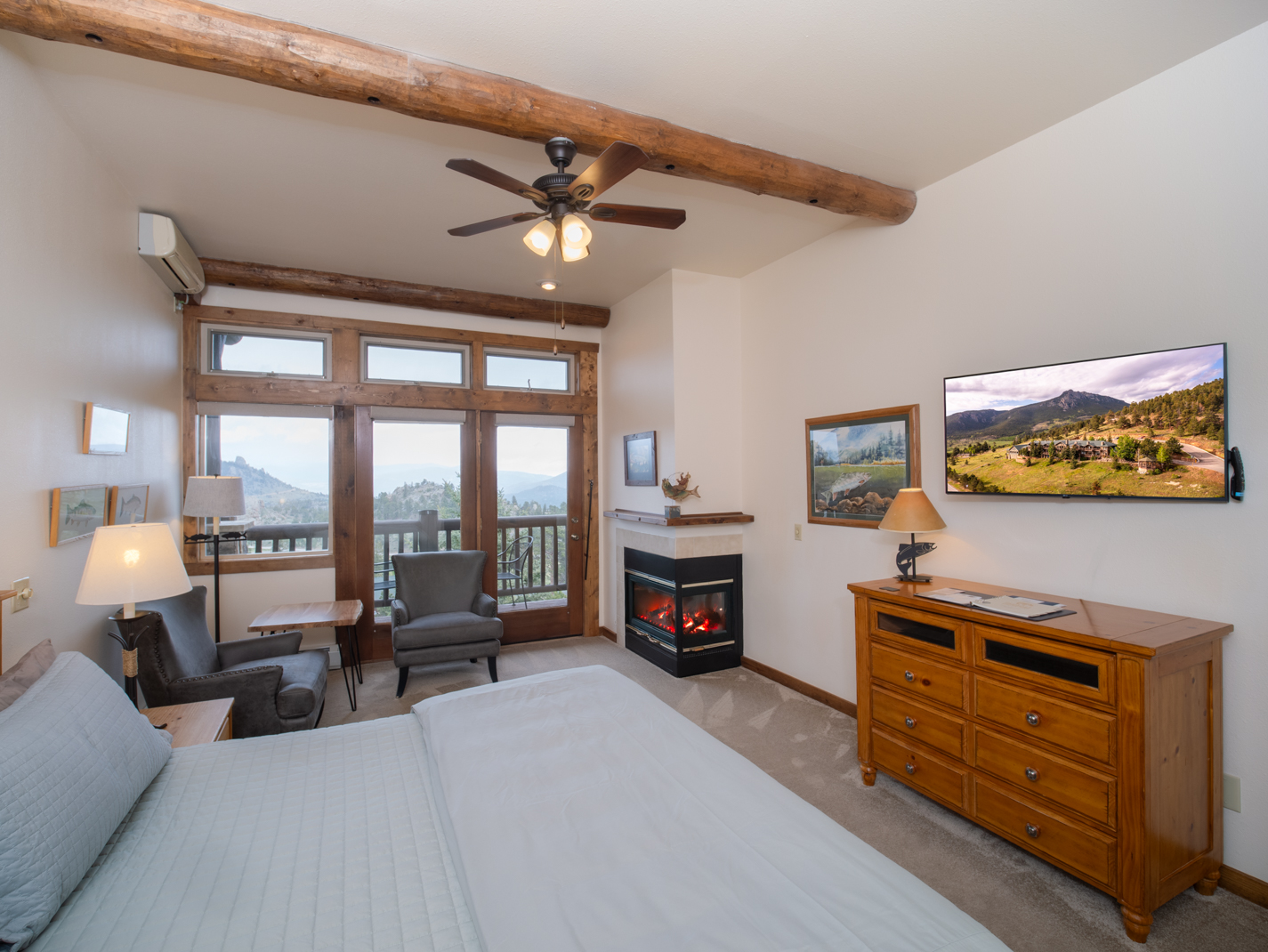 Big Thompson King Suite at the Taharaa Mountain Lodge in Estes Park Colorado - TV View