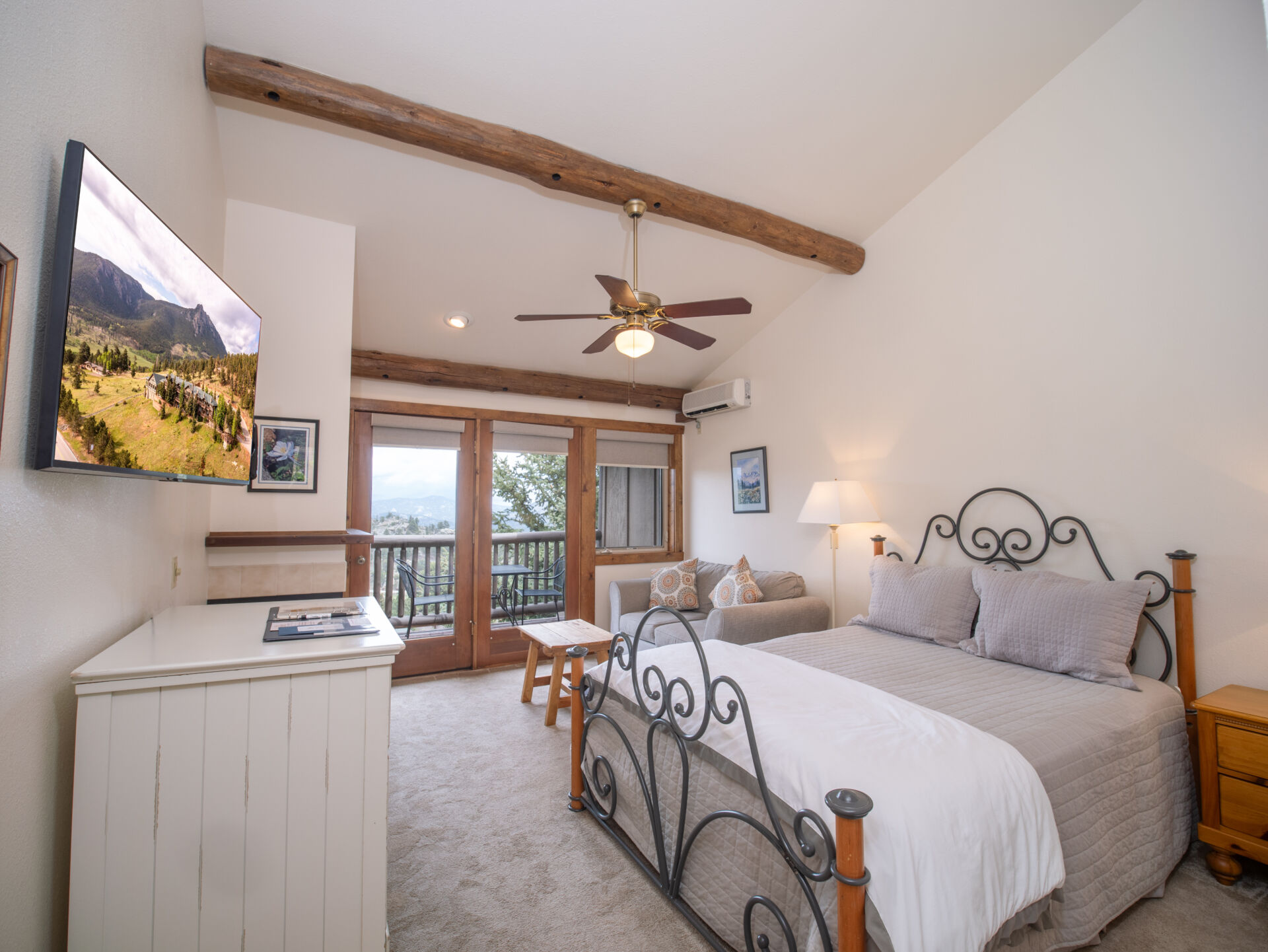 Columbine Queen Suite at the Taharaa Mountain Lodge in Estes Park Colorado 