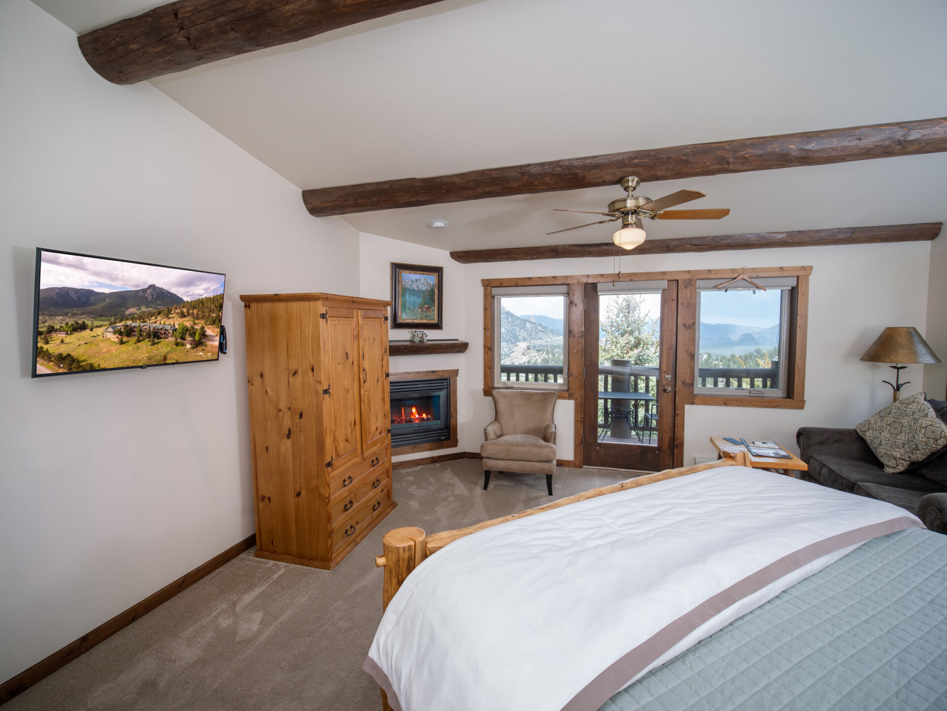 Overland Stage Jacuzzi Suite at the Taharaa Mountain Lodge in Estes Park Colorado 