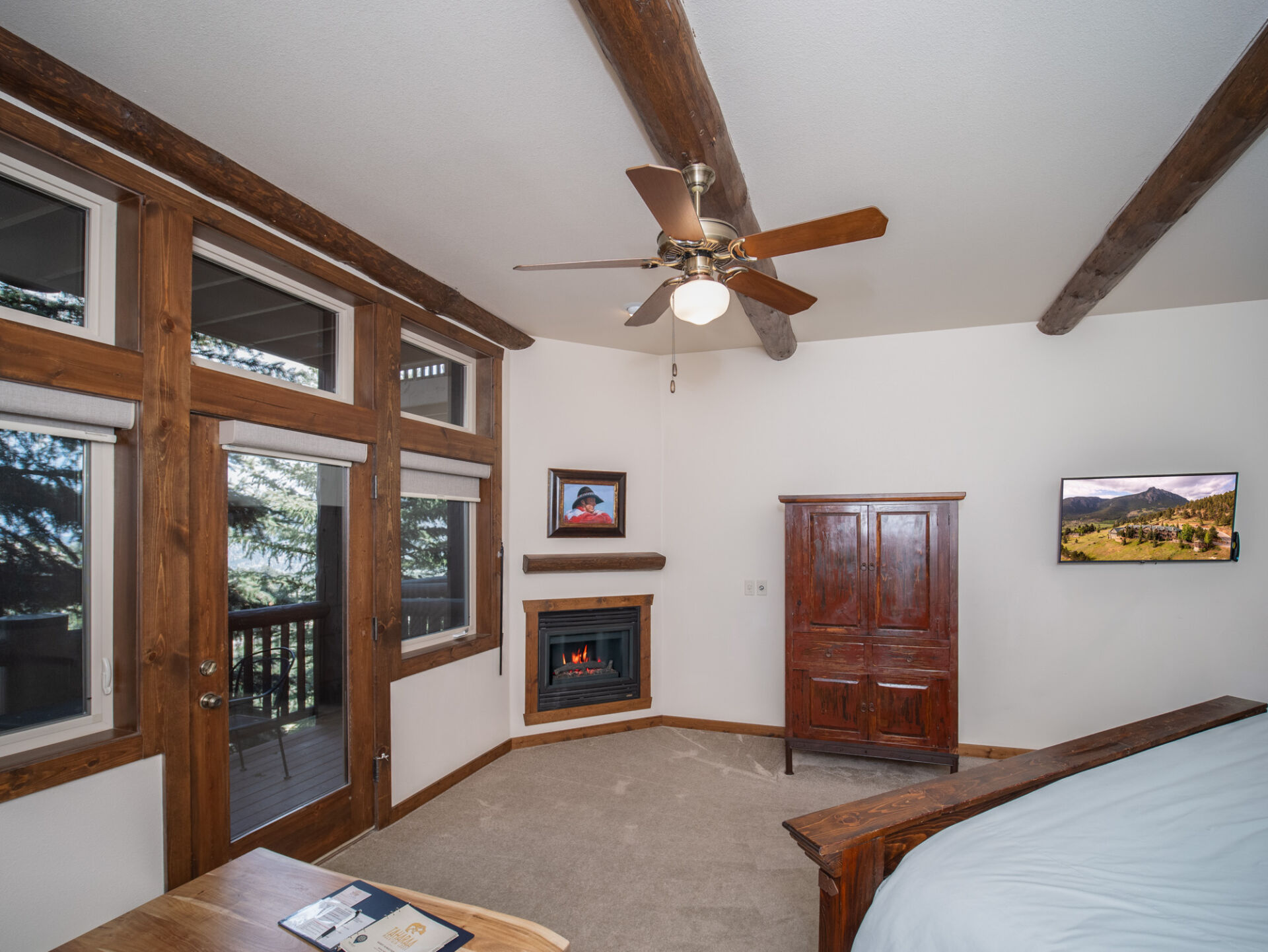 Stetson Jacuzzi Suite at the Taharaa Mountain Lodge in Estes Park Colorado 