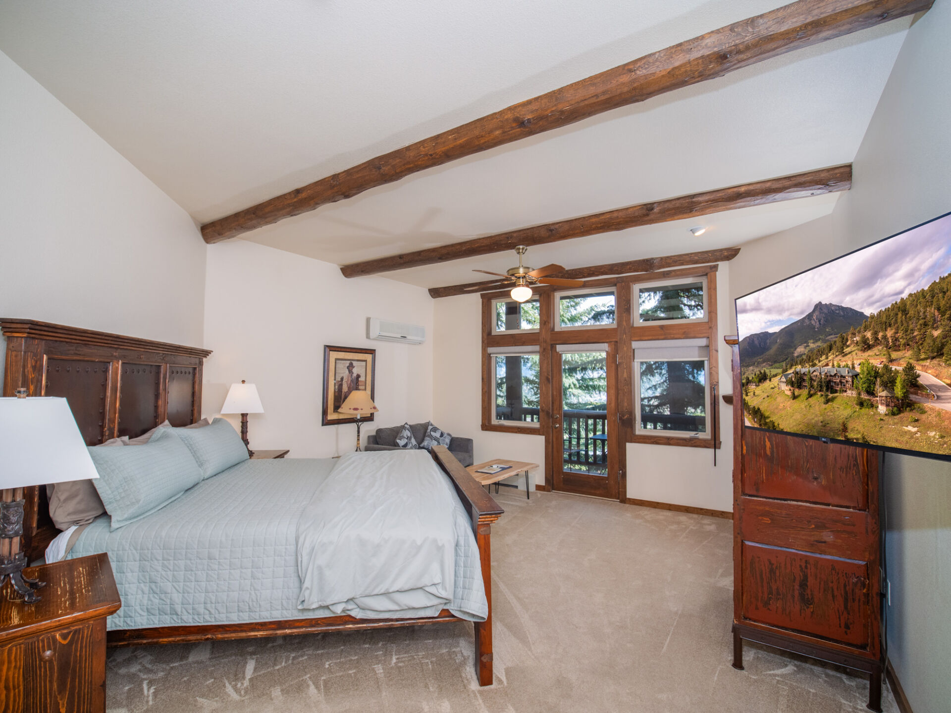Stetson Jacuzzi Suite at the Taharaa Mountain Lodge in Estes Park Colorado 
