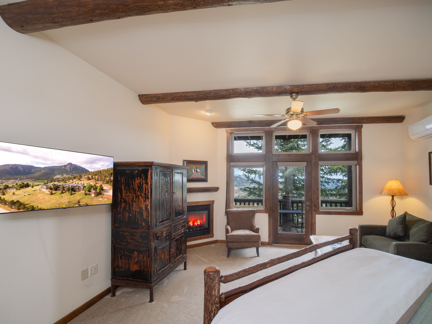 Winchester Jacuzzi Suite at the Taharaa Mountain Lodge in Estes Park Colorado 
